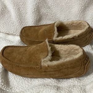 UGG MEN ASCOT SLIPPERS